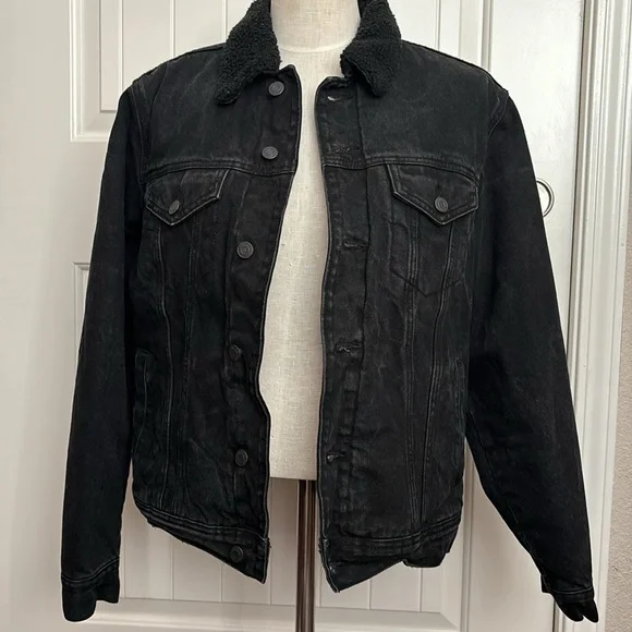 Old Navy Denim jacket - Picture 2 of 15